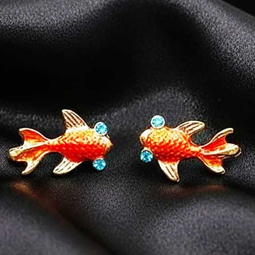  Ladies Fish Earrings - Picture 3 of 5